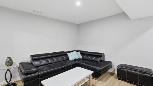 728 Driftwood Place, Kamloops, BC - Indoor