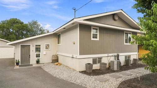 728 Driftwood Place, Kamloops, BC - Outdoor