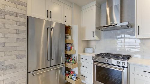 5979 Princess Street, Peachland, BC - Indoor Photo Showing Kitchen With Stainless Steel Kitchen With Upgraded Kitchen