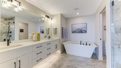 5979 Princess Street, Peachland, BC - Indoor Photo Showing Bathroom
