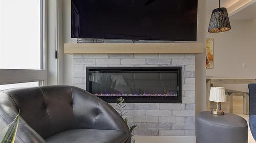 5979 Princess Street, Peachland, BC - Indoor Photo Showing Living Room With Fireplace