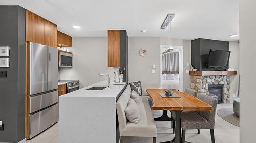 202-2050 Summit Drive, Panorama, BC - Indoor