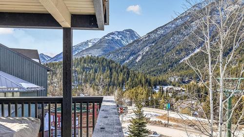 202-2050 Summit Drive, Panorama, BC - Outdoor