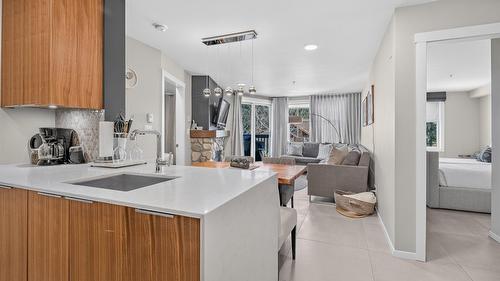 202-2050 Summit Drive, Panorama, BC - Indoor Photo Showing Kitchen