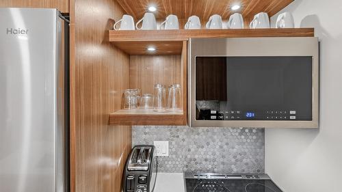 202-2050 Summit Drive, Panorama, BC - Indoor