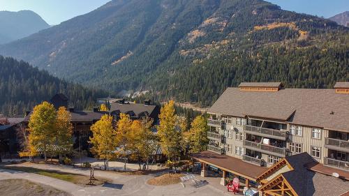 202-2050 Summit Drive, Panorama, BC - Outdoor With View
