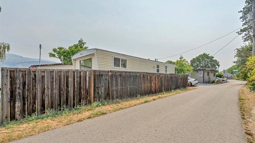 16-506 North Beach Road, Summerland, BC - Outdoor