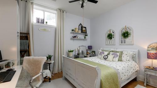 11935 Okanagan Centre Road, Lake Country, BC - Indoor Photo Showing Bedroom
