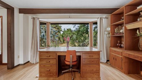 7603 De Jong Drive, Coldstream, BC - Indoor Photo Showing Office