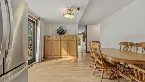 7603 De Jong Drive, Coldstream, BC - Indoor Photo Showing Dining Room