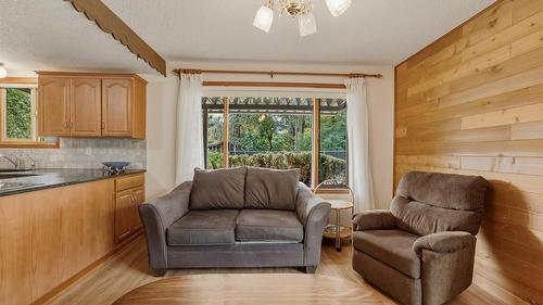 7603 De Jong Drive, Coldstream, BC - Indoor Photo Showing Other Room