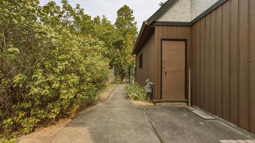7603 De Jong Drive, Coldstream, BC - Outdoor