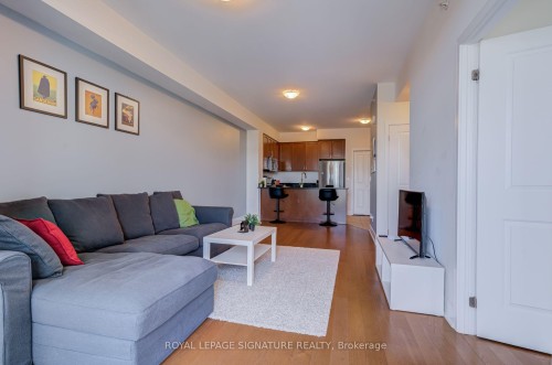 506-144 Park Street, Waterloo, ON - Indoor Photo Showing Living Room