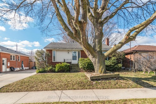 124 Broker Drive, Hamilton, ON - Outdoor