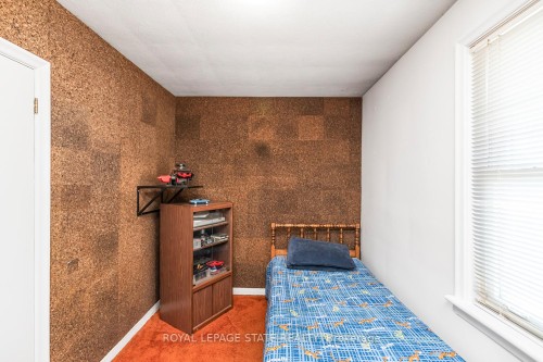 124 Broker Drive, Hamilton, ON - Indoor Photo Showing Bedroom