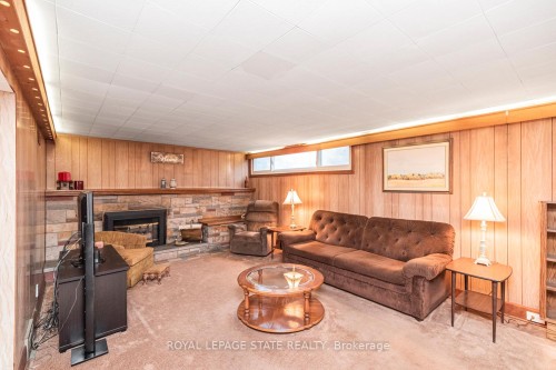 124 Broker Drive, Hamilton, ON - Indoor Photo Showing Living Room With Fireplace