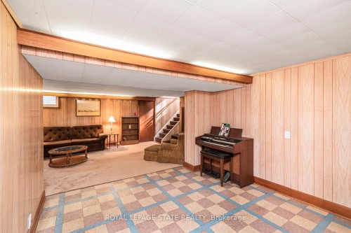 124 Broker Drive, Hamilton, ON - Indoor Photo Showing Other Room