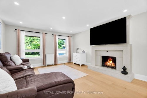 163 Confederation Street, Halton Hills, ON - Indoor Photo Showing Living Room With Fireplace