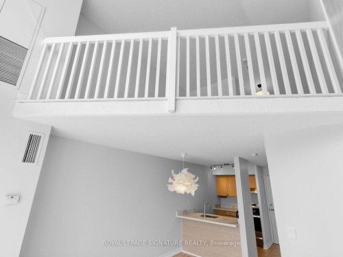 438-1029 King Street W, Toronto, ON - Indoor Photo Showing Other Room