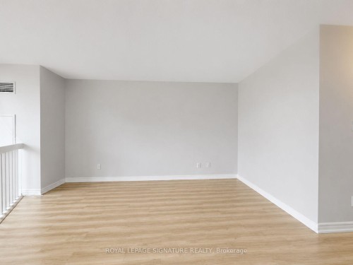 438-1029 King Street W, Toronto, ON - Indoor Photo Showing Other Room
