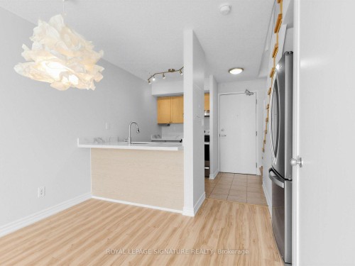 438-1029 King Street W, Toronto, ON - Indoor