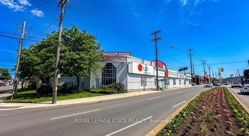 1325 Barton Street E, Hamilton, ON 