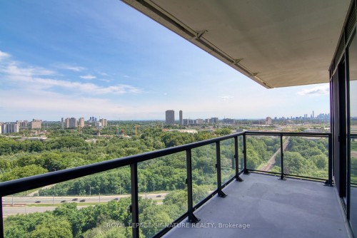 2009-30 Inn On The Park Drive, Toronto, ON - Outdoor With View With Exterior