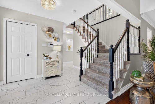 5140 Crimson King Way, Lincoln, ON - Indoor Photo Showing Other Room