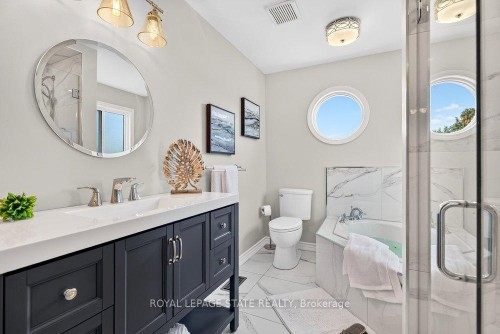 5140 Crimson King Way, Lincoln, ON - Indoor Photo Showing Bathroom