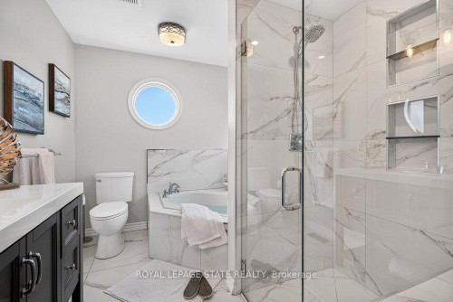 5140 Crimson King Way, Lincoln, ON - Indoor Photo Showing Bathroom
