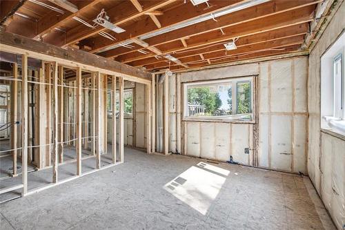 23109 Springfield 63N Rd, Springfield Rm, MB - Indoor