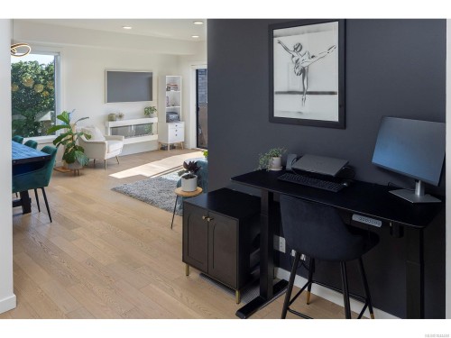 #502-1033 Cook St, Victoria, BC - Indoor