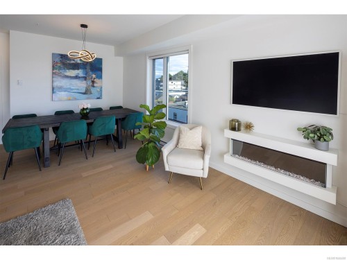 #502-1033 Cook St, Victoria, BC - Indoor