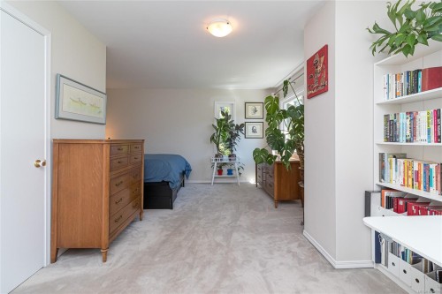 #B-1601 Haultain St, Victoria, BC - Indoor Photo Showing Other Room