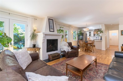 #B-1601 Haultain St, Victoria, BC - Indoor Photo Showing Living Room With Fireplace