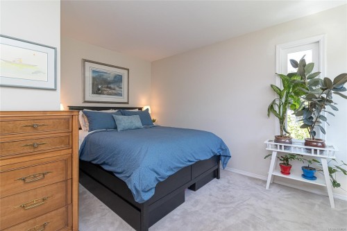 #B-1601 Haultain St, Victoria, BC - Indoor Photo Showing Bedroom