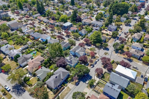 #B-1601 Haultain St, Victoria, BC - Outdoor With View
