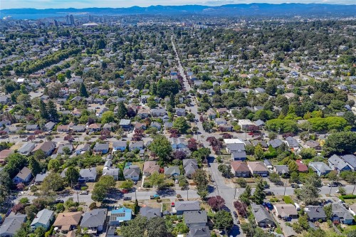 #B-1601 Haultain St, Victoria, BC - Outdoor With View