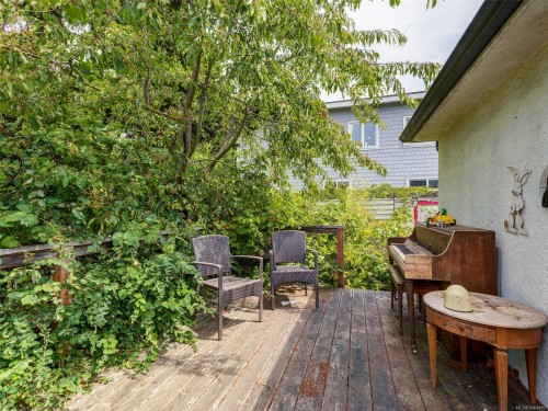 2607 Shelbourne St, Victoria, BC 