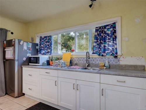 2607 Shelbourne St, Victoria, BC 
