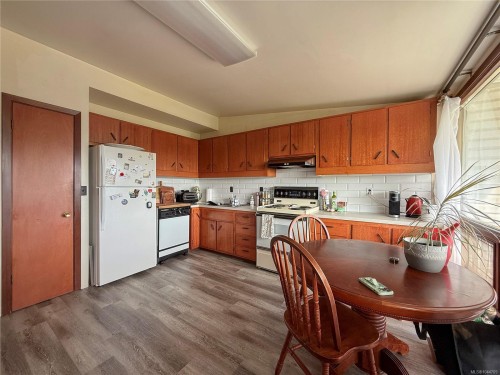 4453 Barclay Rd, Campbell River, BC 