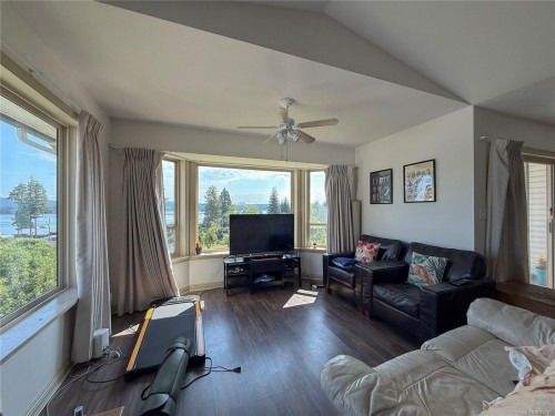 4453 Barclay Rd, Campbell River, BC 