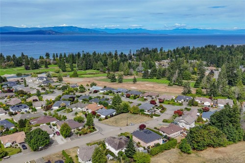 599 Tournament Tour, Qualicum Beach, BC 