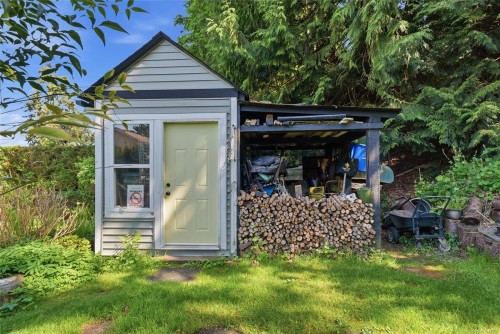 3970 Bovanis Rd, Bowser, BC 