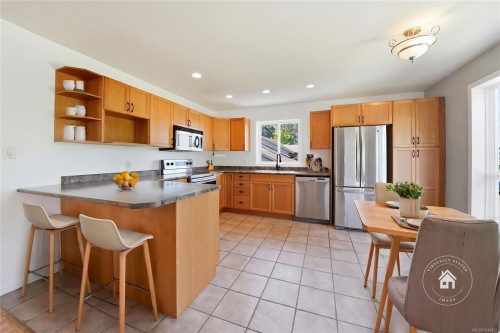 3970 Bovanis Rd, Bowser, BC 