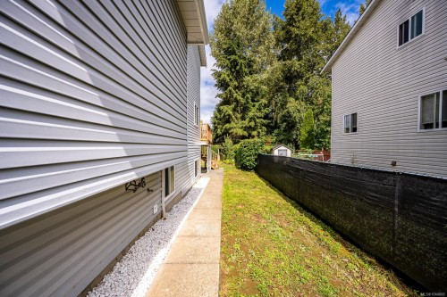 #B-2221 Embleton Cres, Courtenay, BC - Outdoor With Exterior