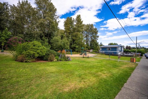 #B-2221 Embleton Cres, Courtenay, BC - Outdoor