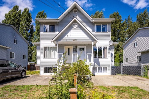 #B-2221 Embleton Cres, Courtenay, BC - Outdoor With Facade