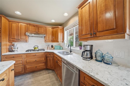 1096 Aery View Way, Parksville, BC 