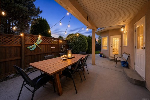 1096 Aery View Way, Parksville, BC 